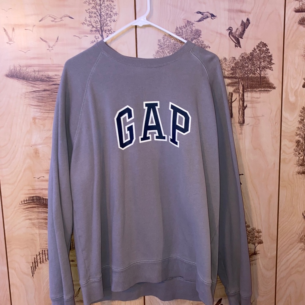 Gap long sleeve tee shirt